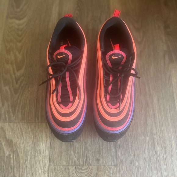 Nike Kids Shoes - Red and Black - Picture 1 of 4